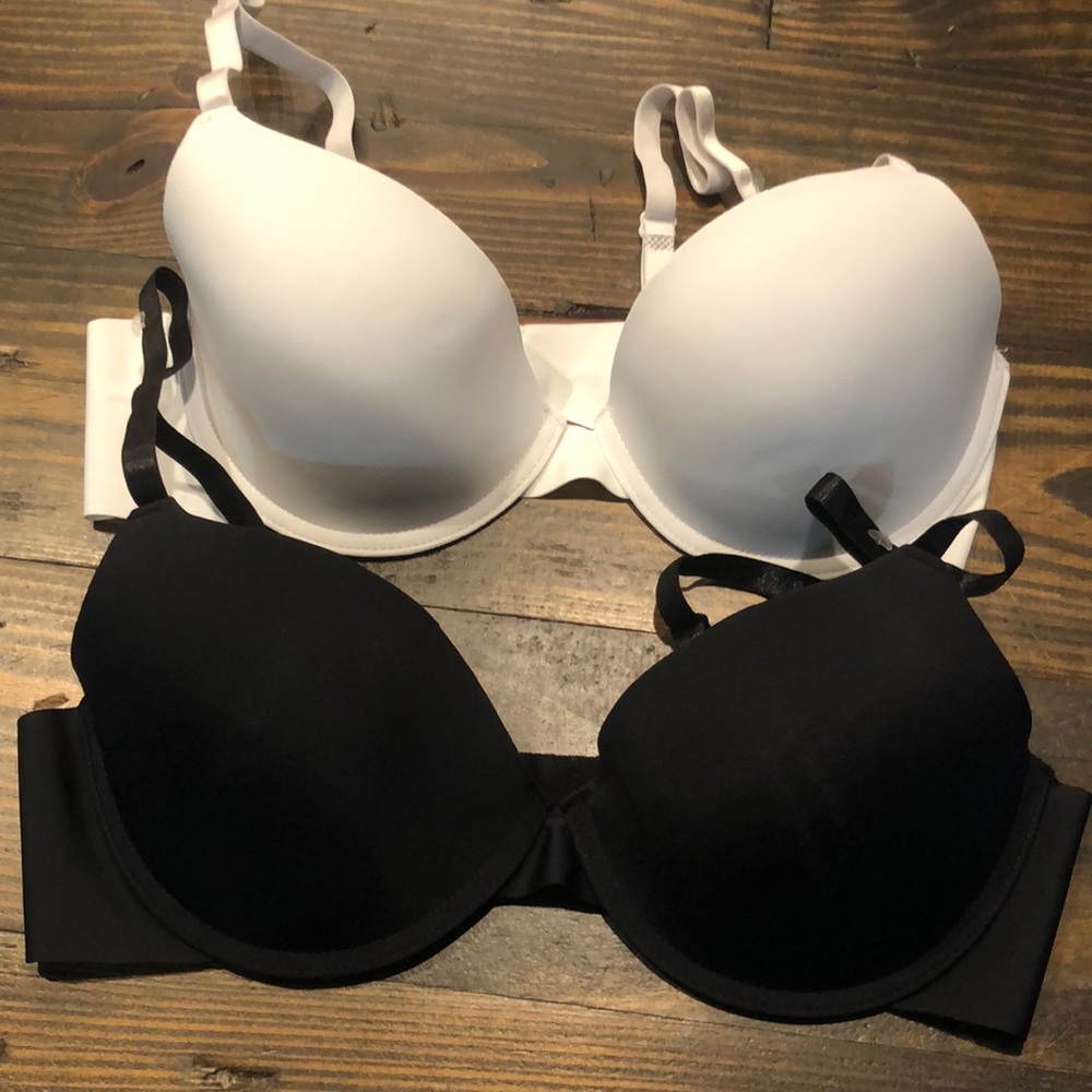 2 T Shirt Bra’s Size 38C NWOT